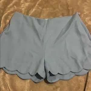 Scallop blue shorts